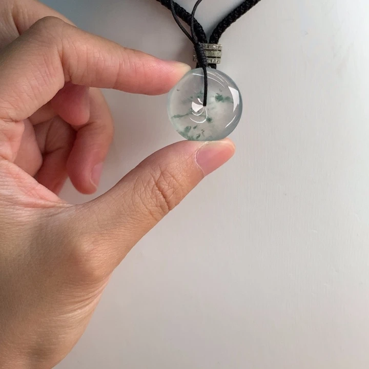 颈饰未镶嵌翡翠….