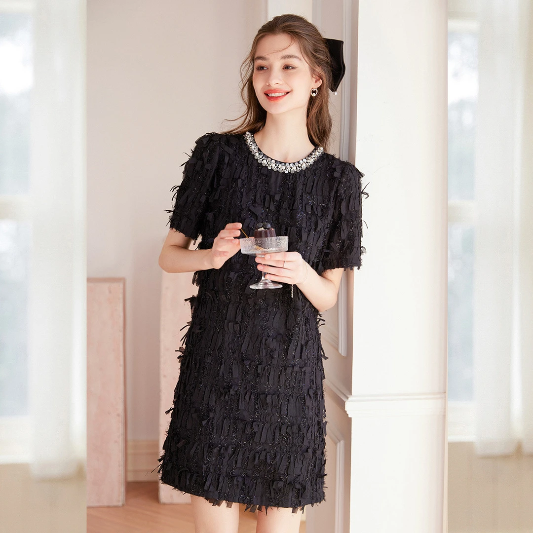 【商场同款新品】白鹿语25夏时尚撞色珠片圆领连衣裙女WYU20002