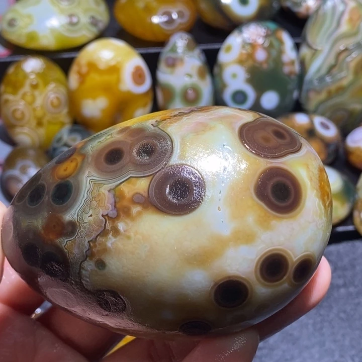 玛瑙/玉髓未镶嵌珠宝半成品38