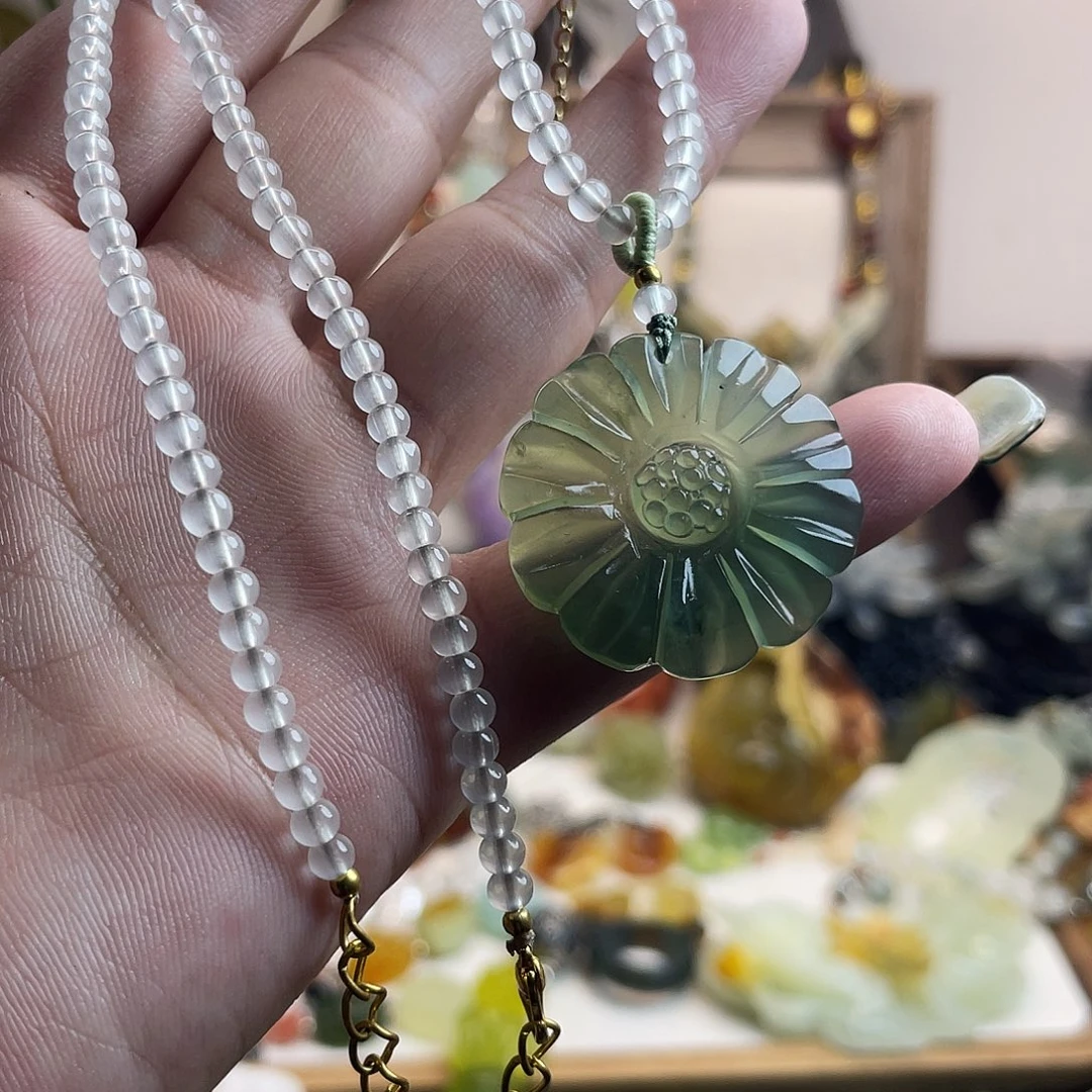 蛇纹石玉未镶嵌吊坠