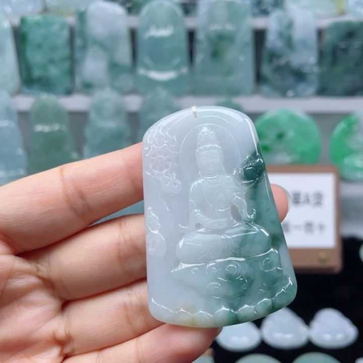 颈饰未镶嵌翡翠大势至菩萨