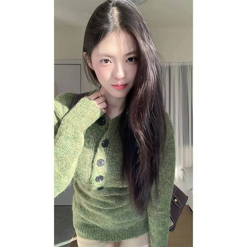 韩系绿色针织衫毛衣女深秋冬穿搭慵懒宽松内搭巨好看上衣高腰短裤
