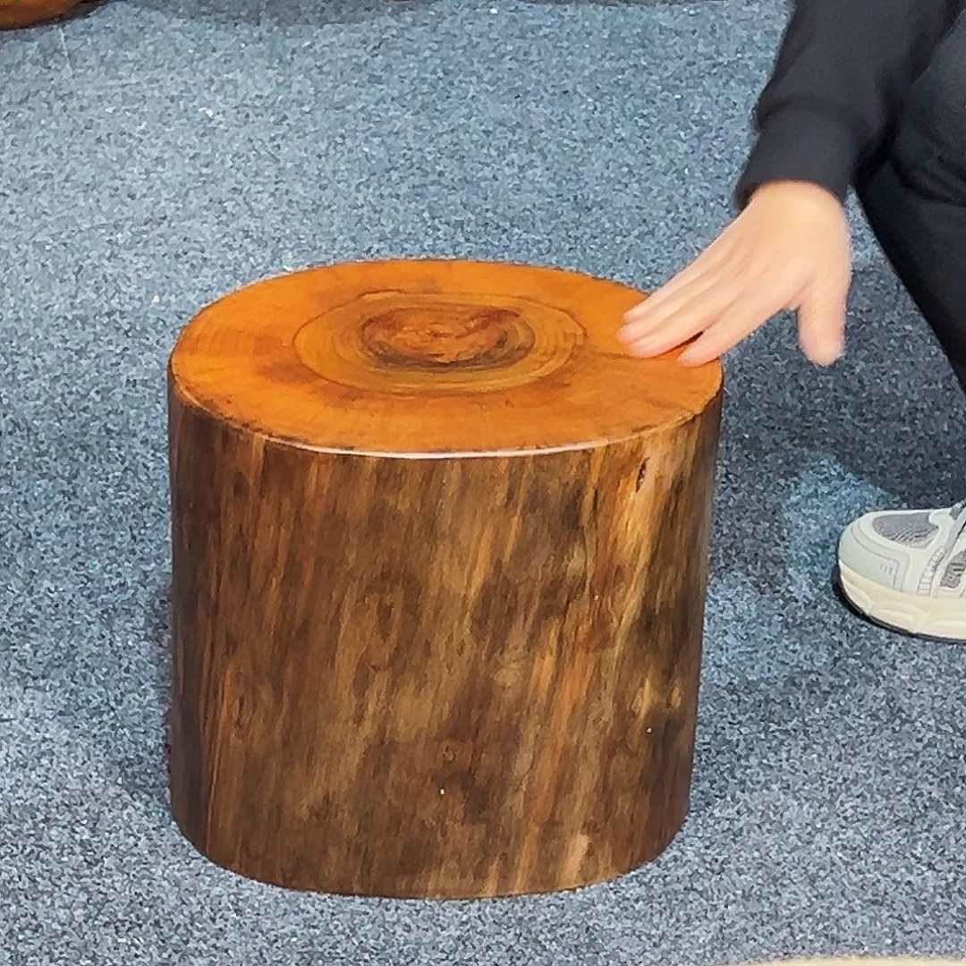 32 号香樟木尺寸：33-28-30cm