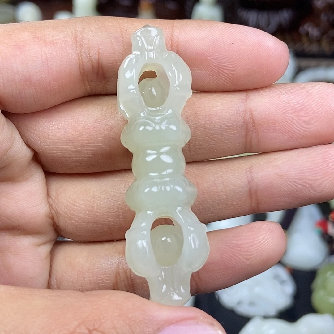 和田玉未镶嵌挂件