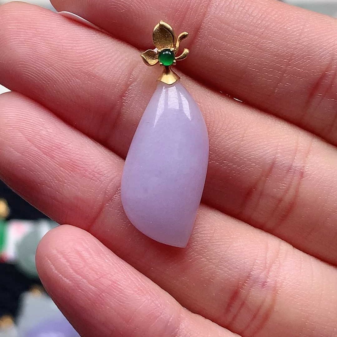 颈饰18K金镶嵌翡翠翡翠吊坠