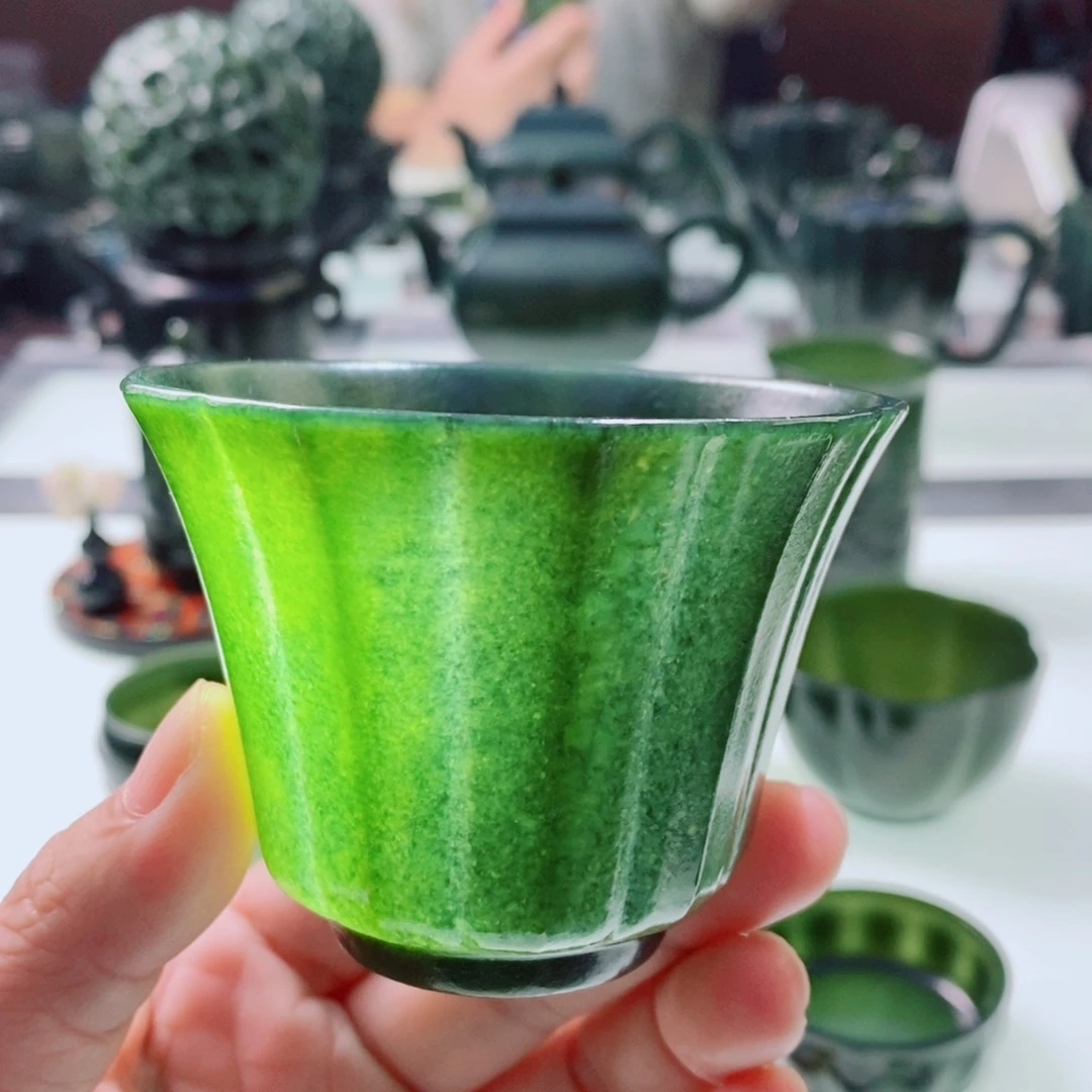 未镶嵌和田玉（青玉）摆件