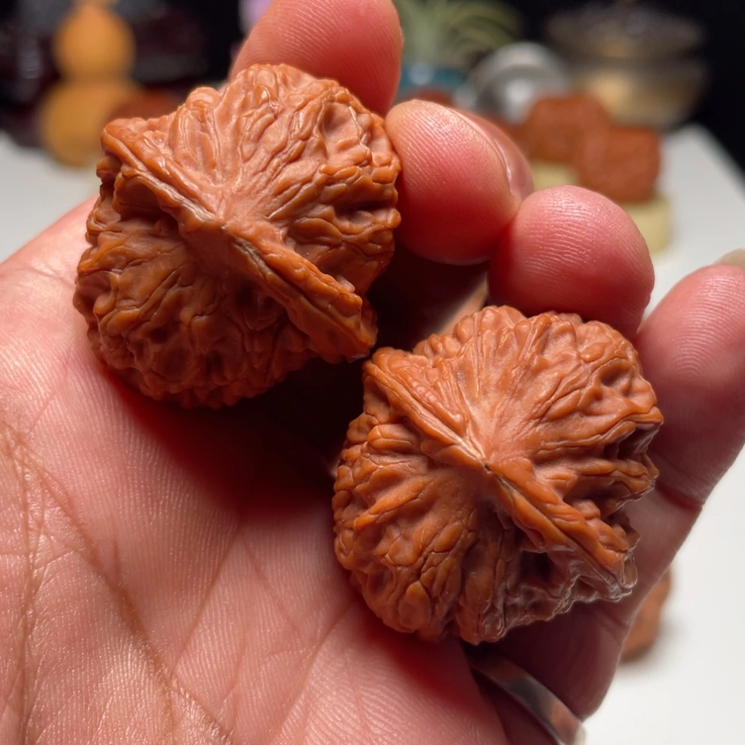 吊坠文玩核桃玉枕元宝