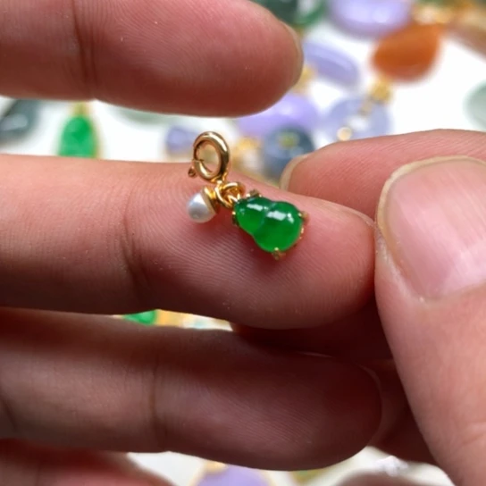 颈饰银S925镀金镶嵌翡翠