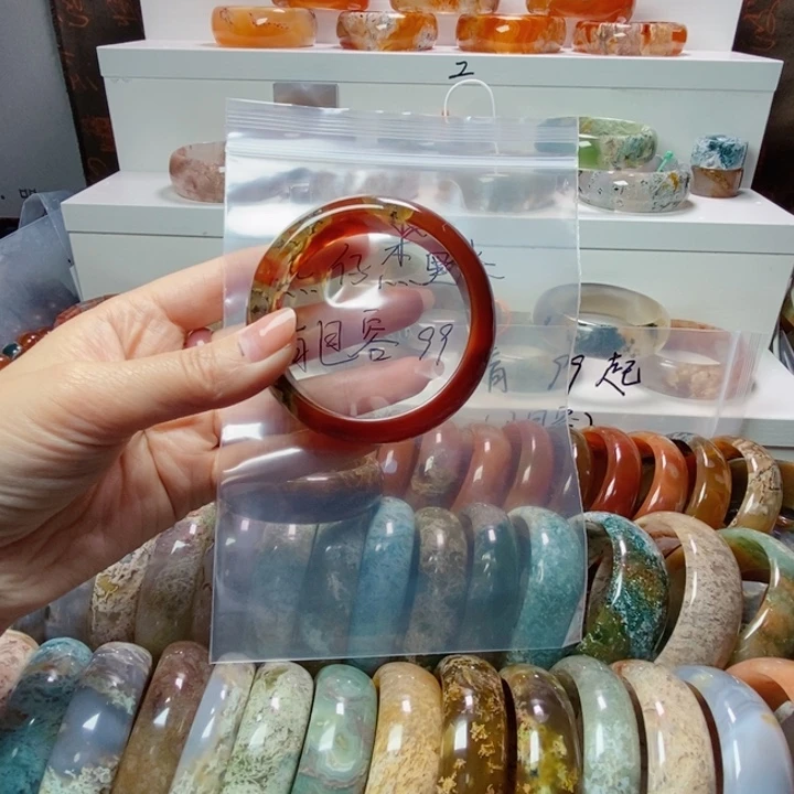 玛瑙/玉髓手镯未镶嵌熊***米