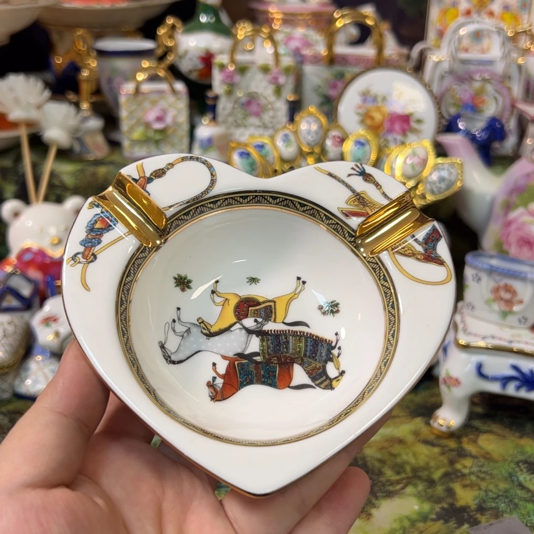 摆件鹿与海陶瓷家居用品有限公司