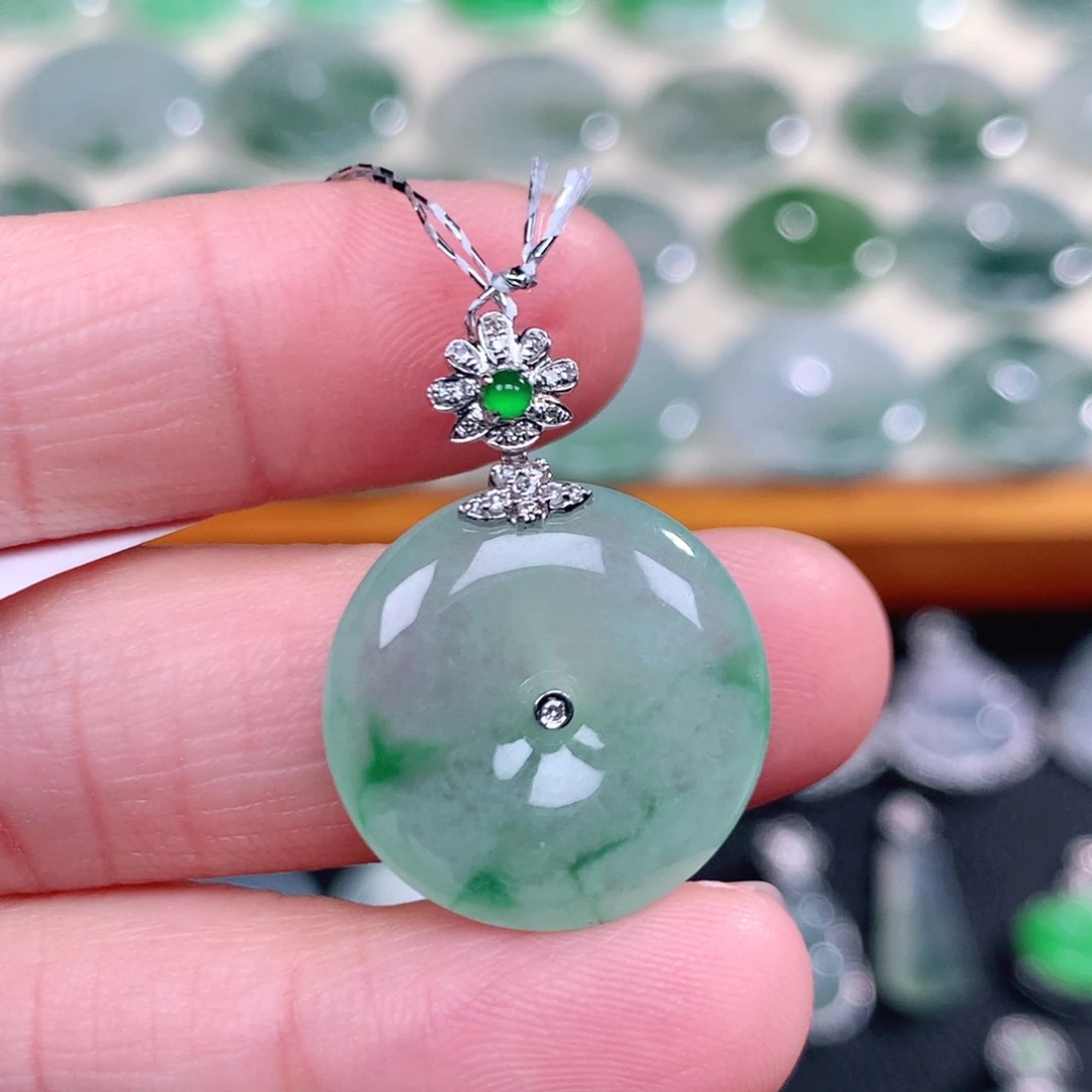 翡翠18K金镶嵌吊坠(不含链)28-20-5.0