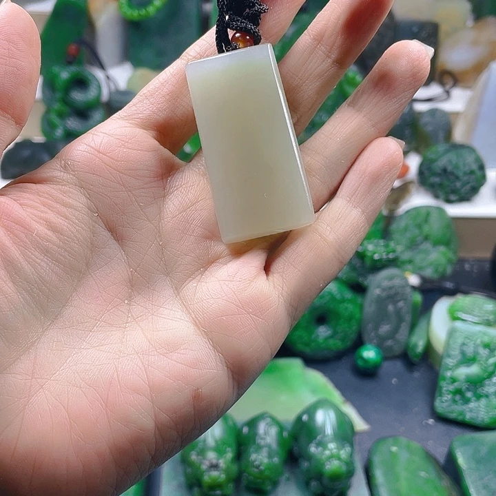 未镶嵌和田玉珠宝半成品