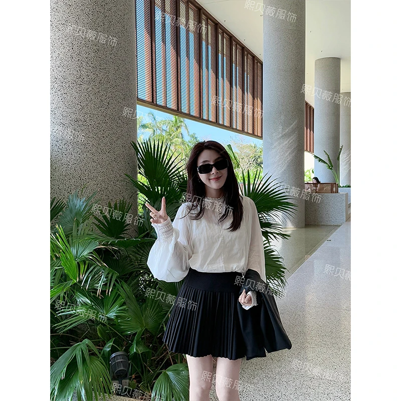 熙贝薇6 2025春季新款圆领蕾丝花边苎麻刺绣法式喇叭袖衬衣 G7101