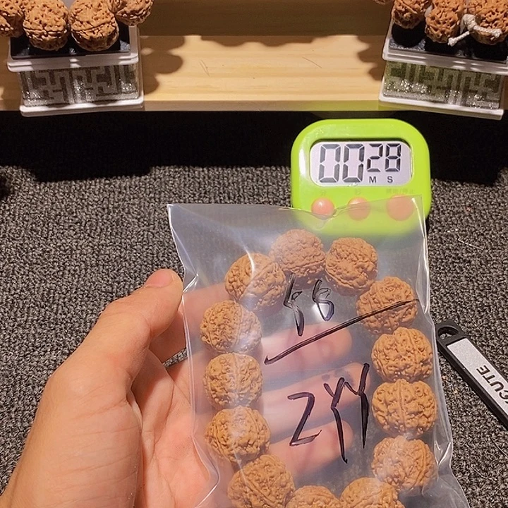 Z***Y吊坠金刚菩提这几位朋友在这里做