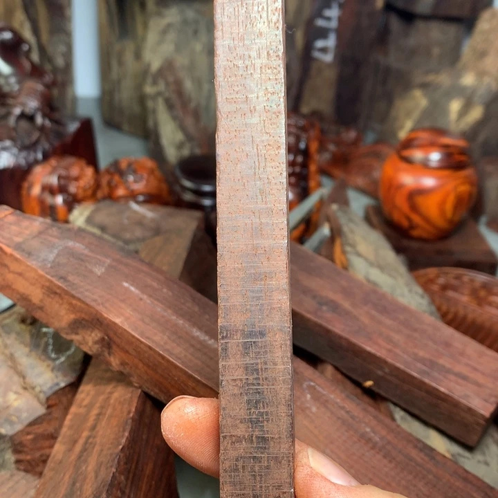 檀香紫檀（小叶紫檀）斌**业