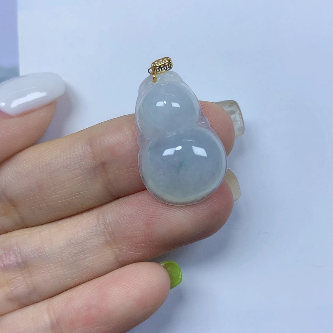翡翠未镶嵌颈饰挂件