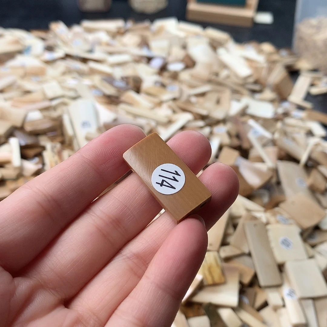 泥塑不打孔联系客服