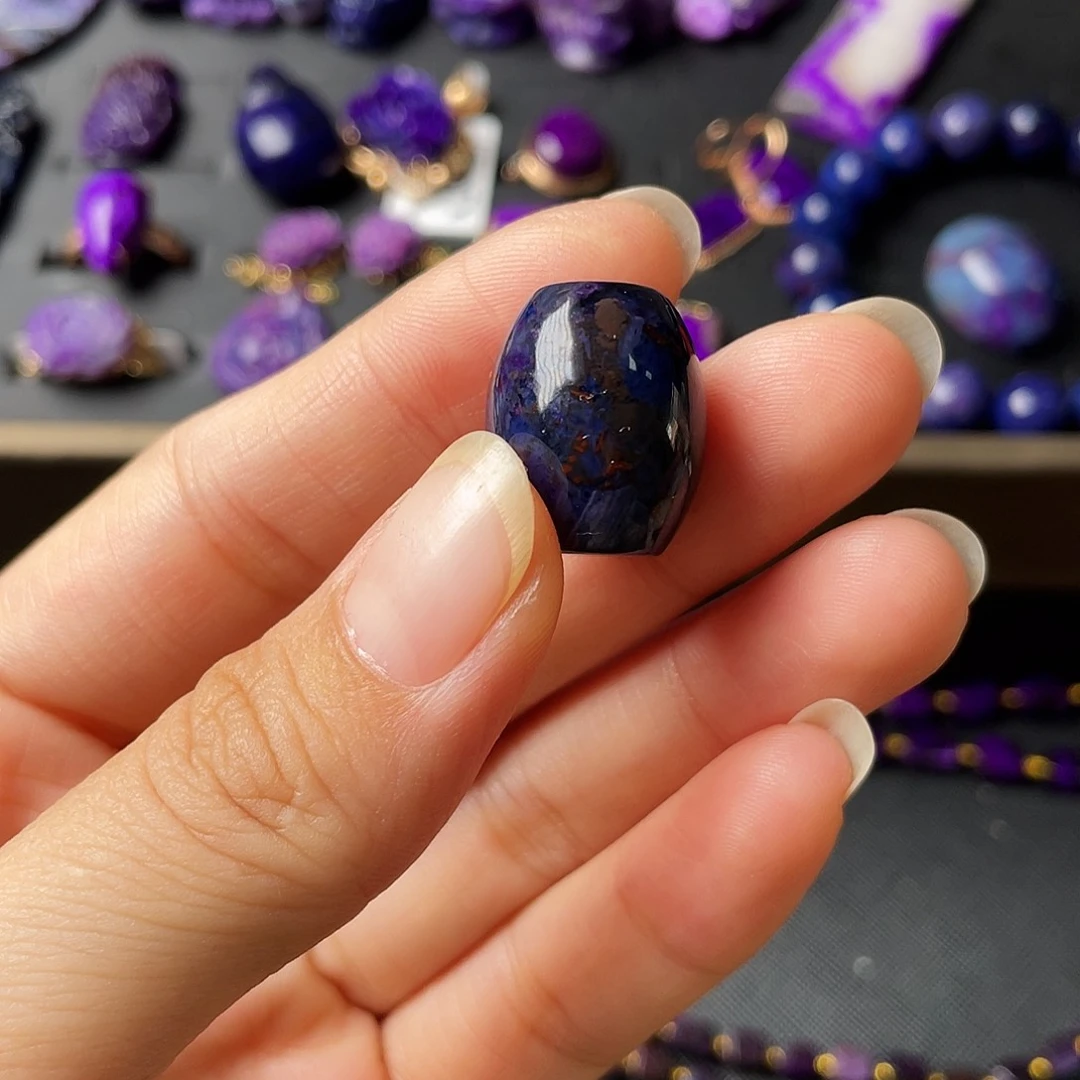 未镶嵌苏纪石（舒俱来）吊坠D****张