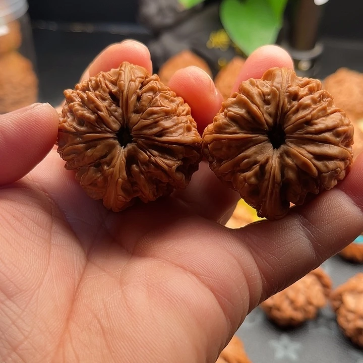 真***香把件文玩核桃全品小门墩边42