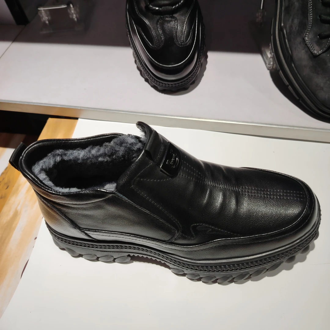 雪地不倒翁，皮毛一体防滑真皮精品时尚男鞋