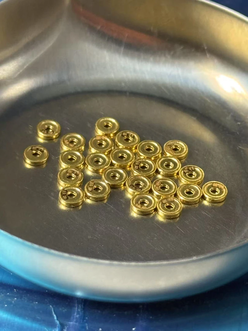 足金999，足金配饰，重3.7克