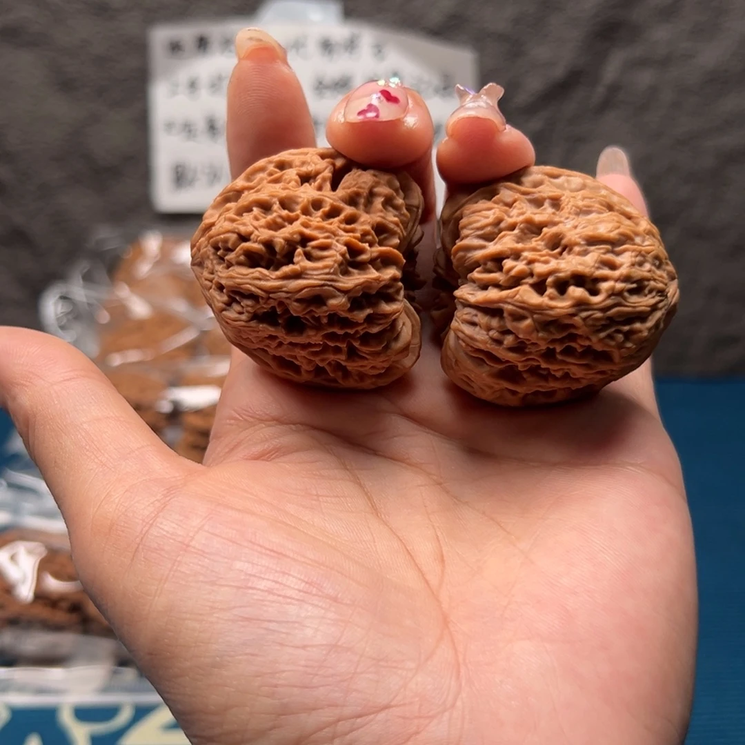 遂***谏文玩核桃把件南疆41微色差