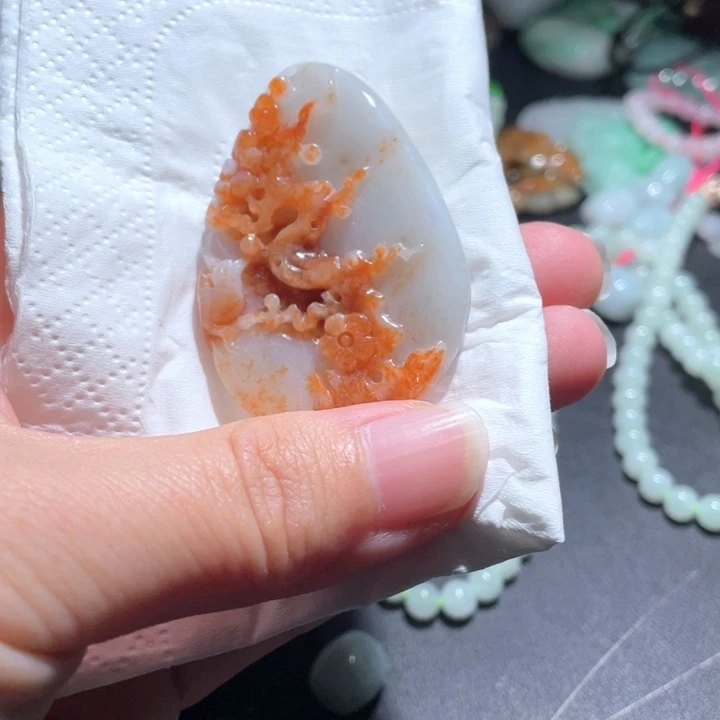 【闪购商品】翡翠颈饰未镶嵌一**心天然翡翠