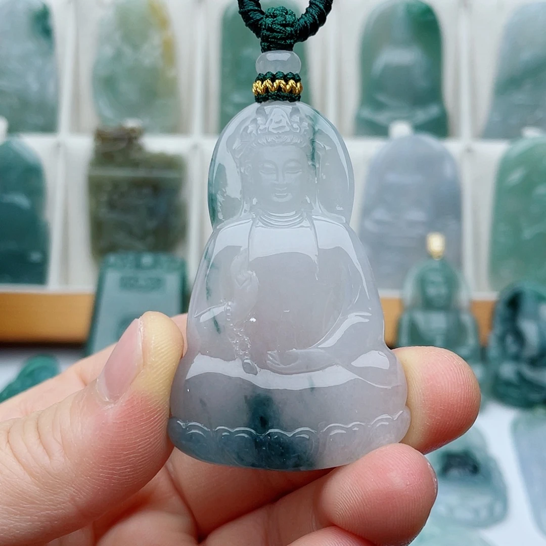 翡翠未镶嵌颈饰素衣观音