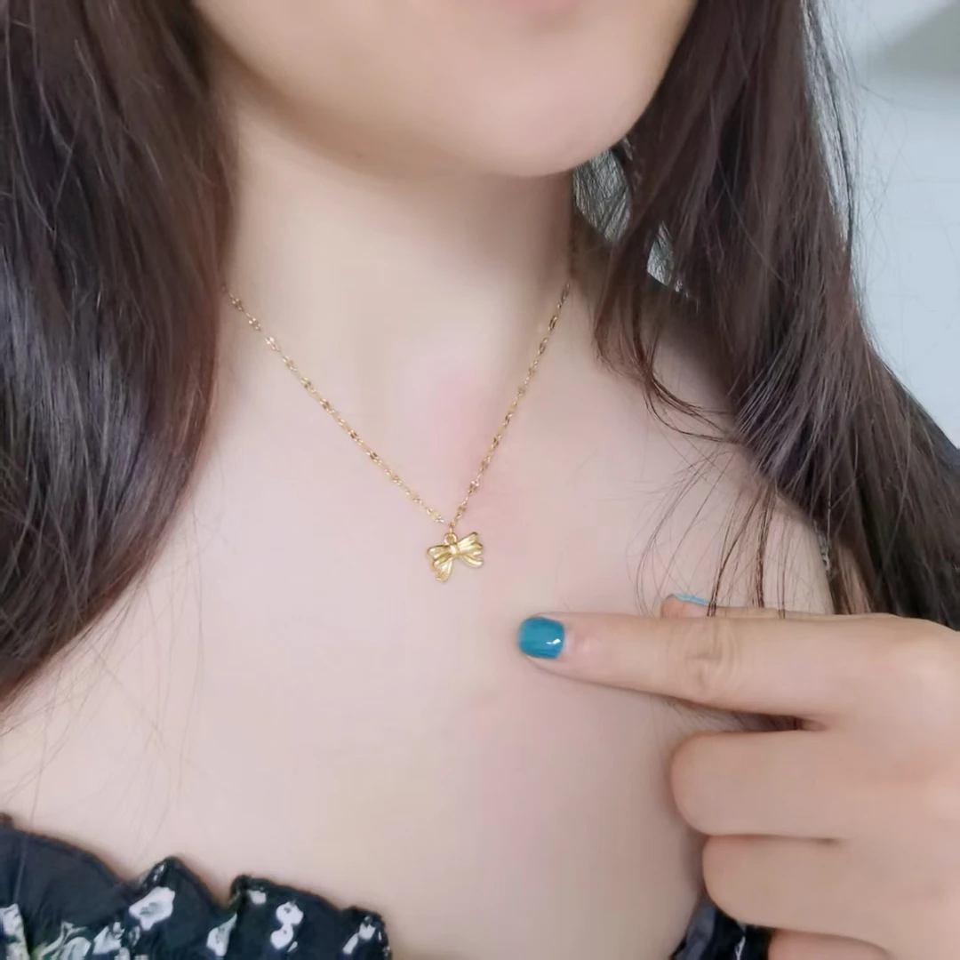 钛钢项链 水波纹嘴唇蝴蝶结链钛钢时尚简约百搭精品18K金不易掉色