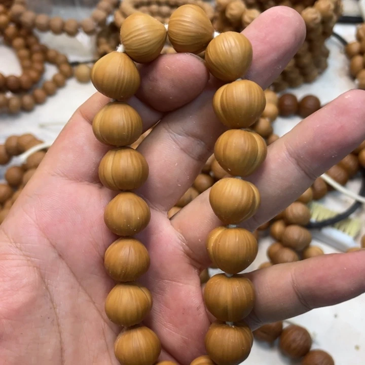 吊坠猴头核桃屁桃