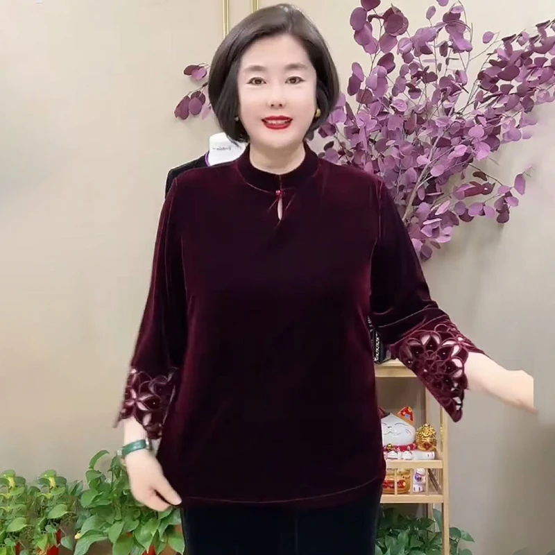 钩花丝绒纯色上衣女2025新款中老年妈妈大码宽松遮肚休闲打底衫女