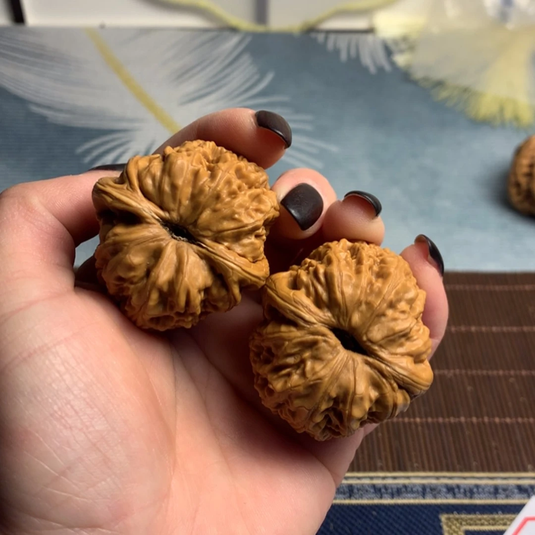 【闪购商品】文玩核桃吊坠暴****子元宝