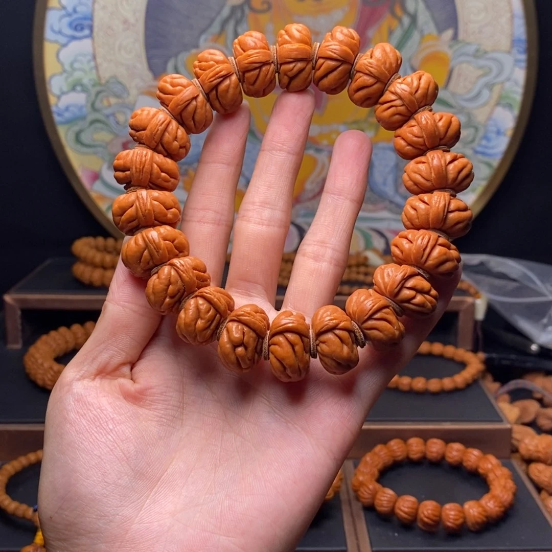 手串桃核龙纹桃核白玉龙