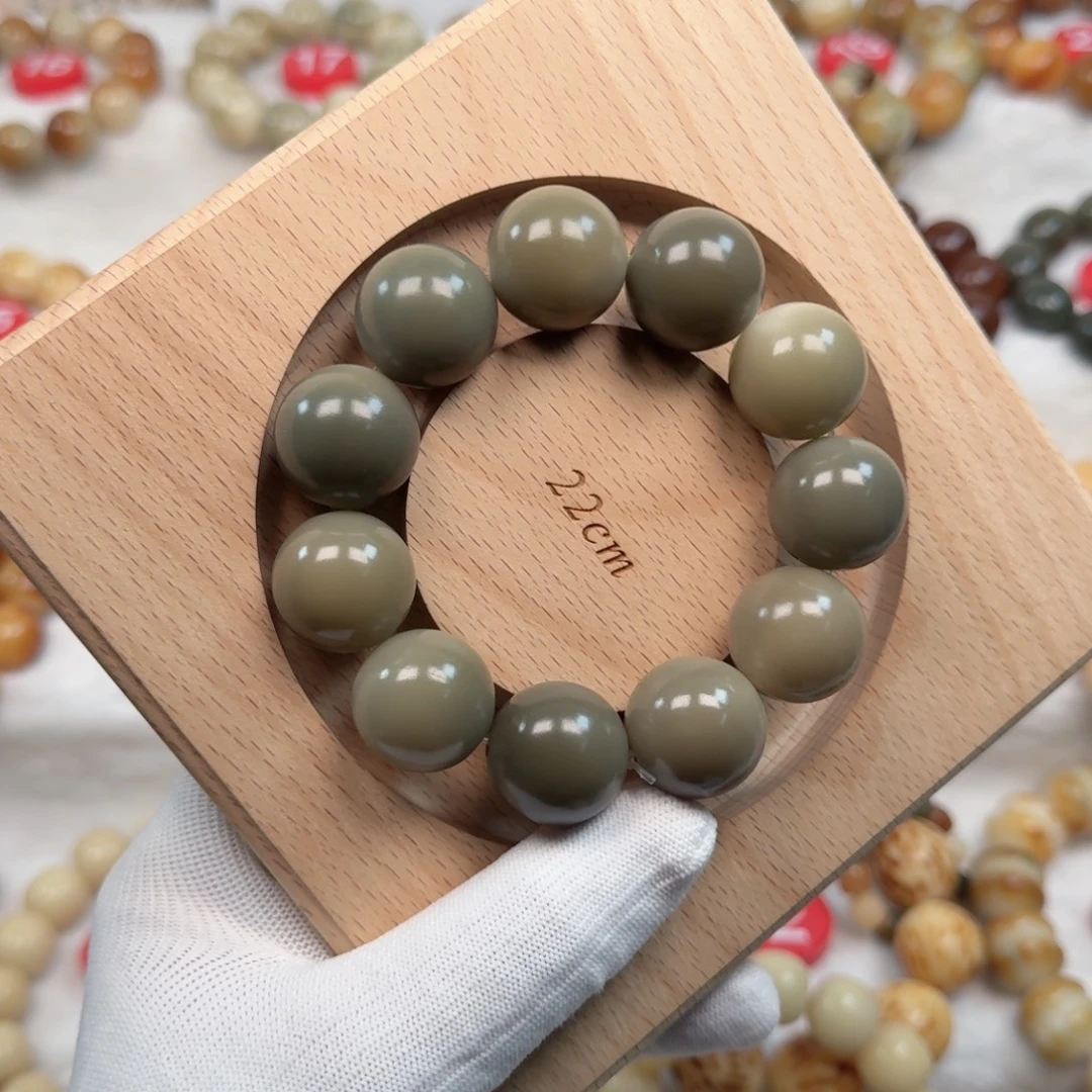 吊坠白玉菩提卡22天青提