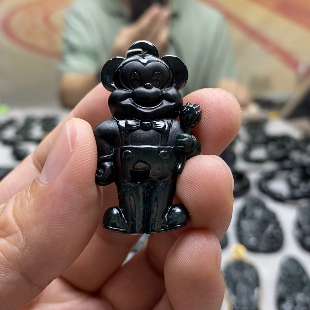 翡翠未镶嵌颈饰吊坠