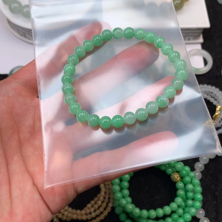 暖***光定制翡翠未镶嵌卡6.8