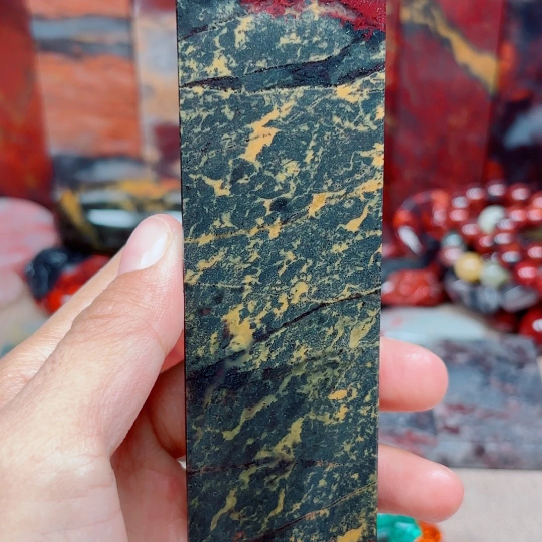 桂林鸡血玉素章摆件玉石