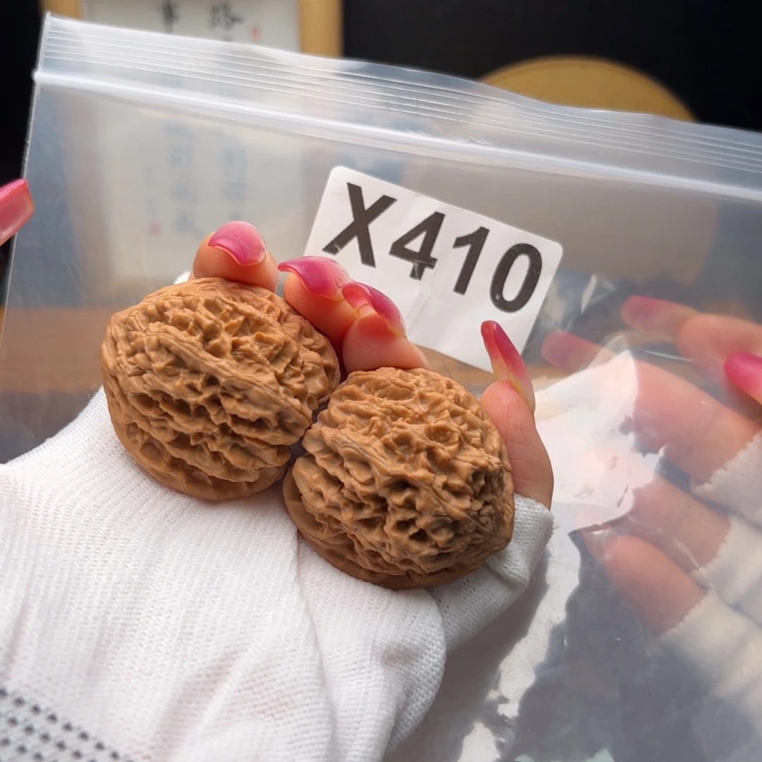 文玩核桃把件37左右野牛x 410