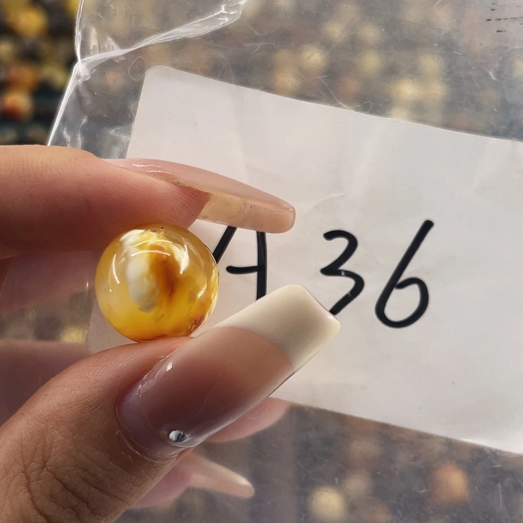 琥珀未镶嵌裸石14.4福利