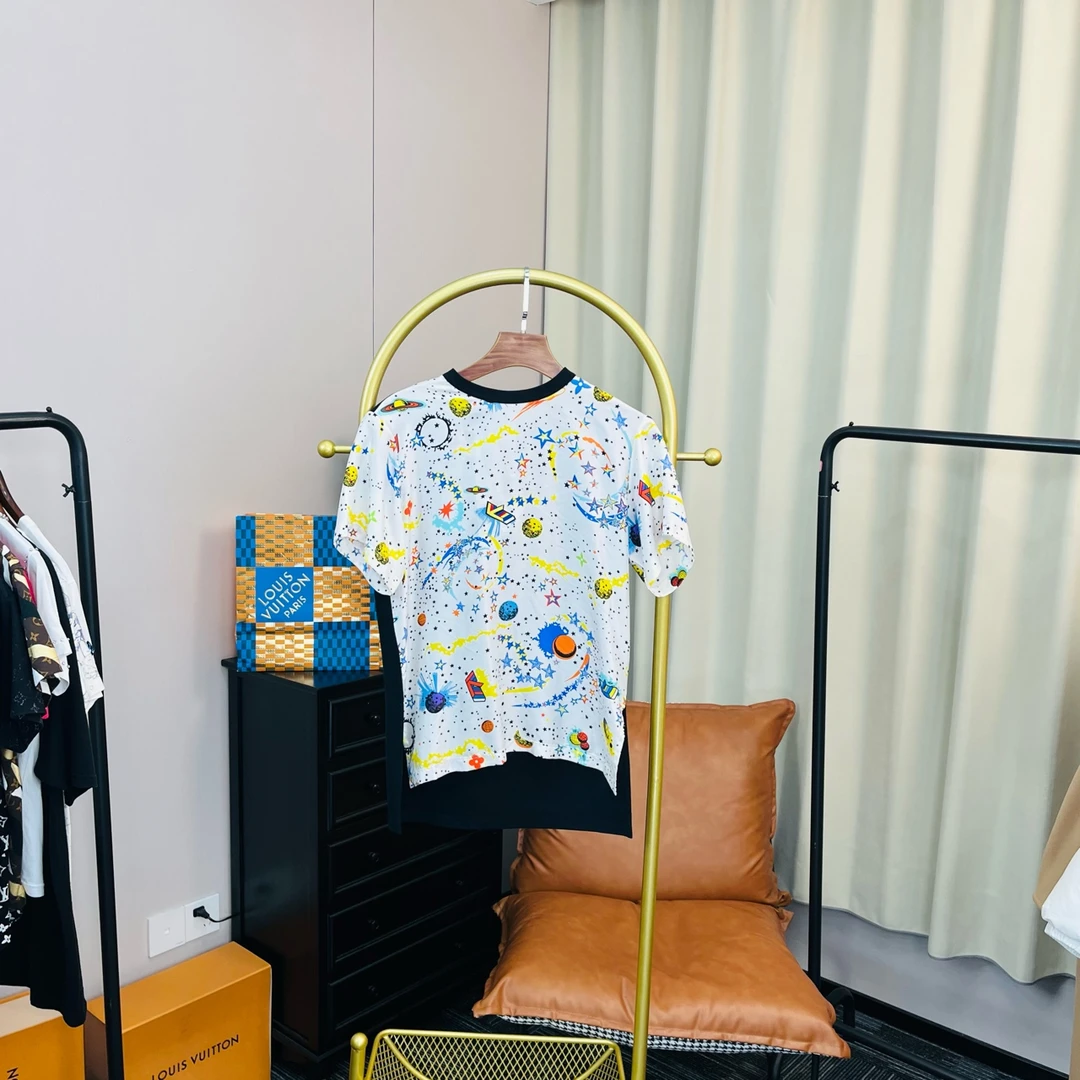99新 LouisVuitton/路易威登 黑白星球炫彩满印短袖 S码
