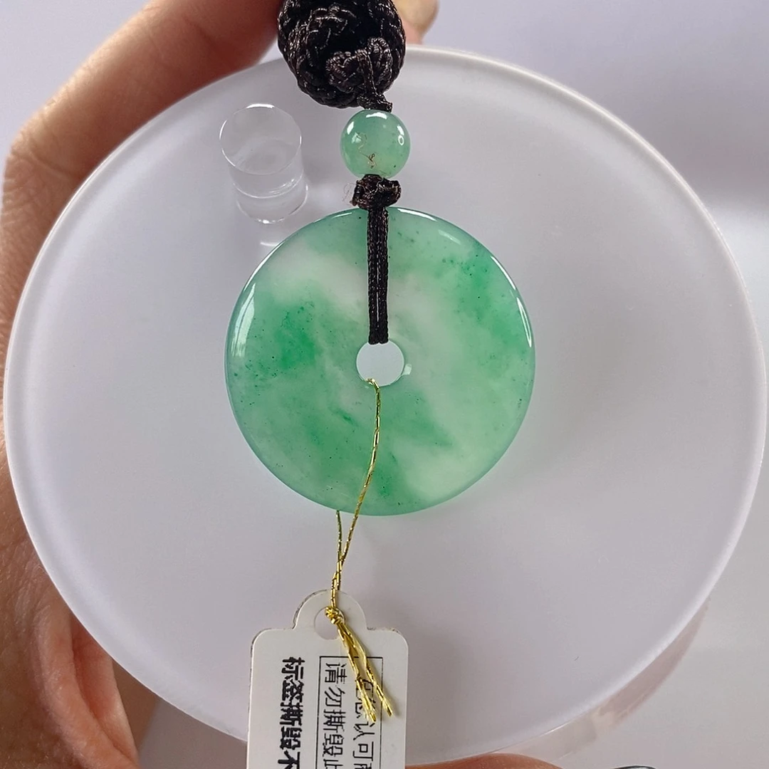 石英质玉颈饰未镶嵌