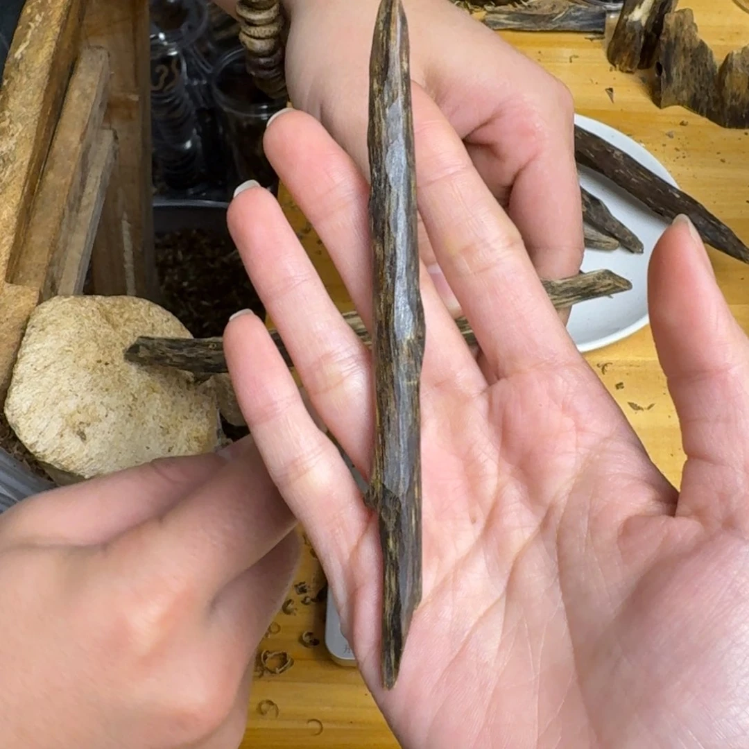 沉香沉香碎屑千里香母树天然虫漏块料5.6克