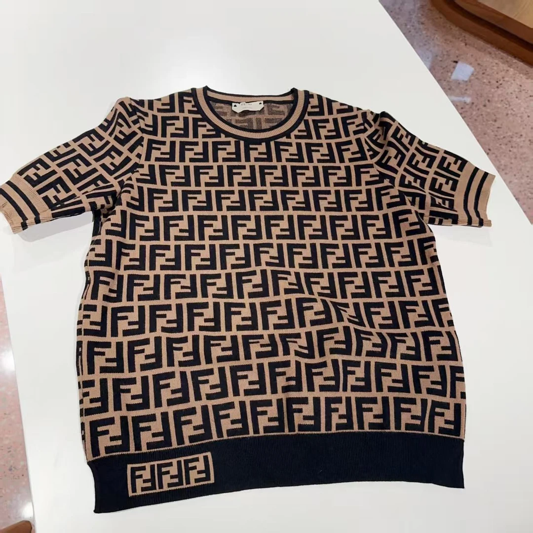 99新 FENDI/芬迪 老花满印短袖上衣40码