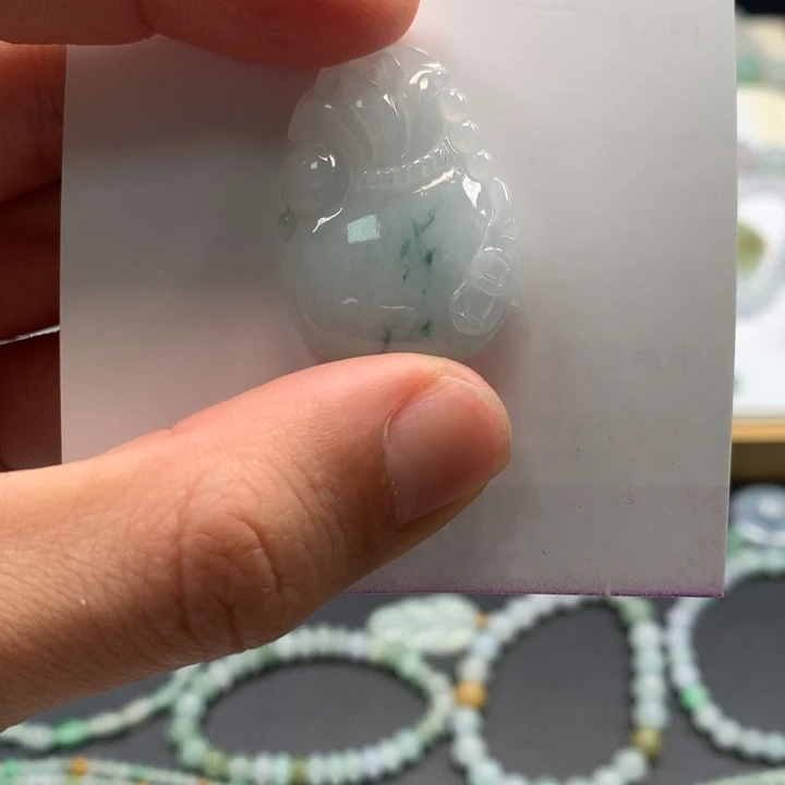 翡翠未镶嵌颈饰翡翠