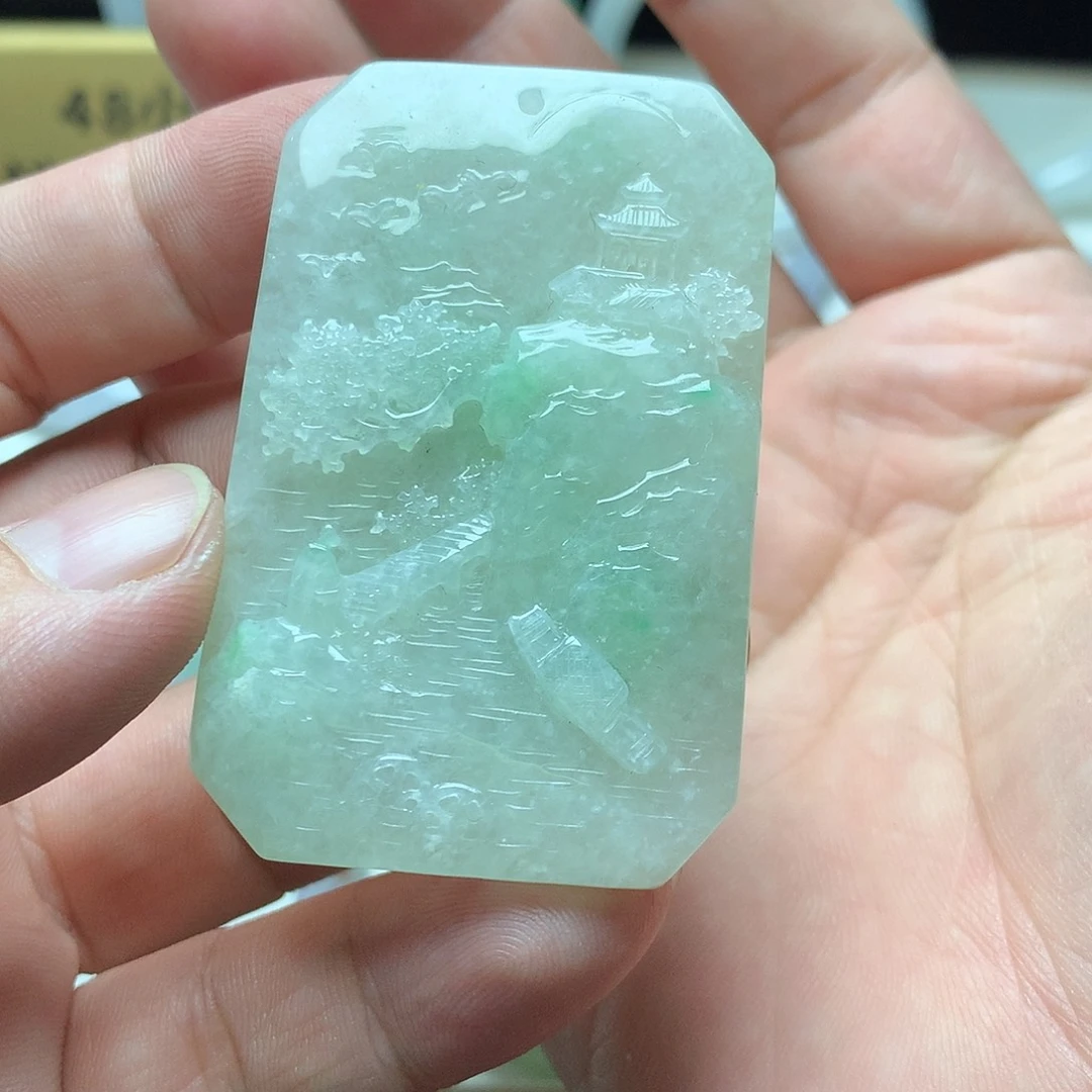 颈饰未镶嵌翡翠山水牌