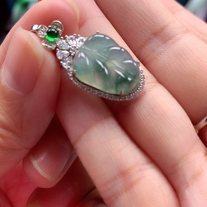 颈饰银S925镶嵌翡翠翡翠