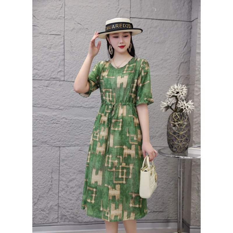 2025妈妈选的连衣裙显瘦气质时尚夏季宽松洋气印花大码收腰连衣裙