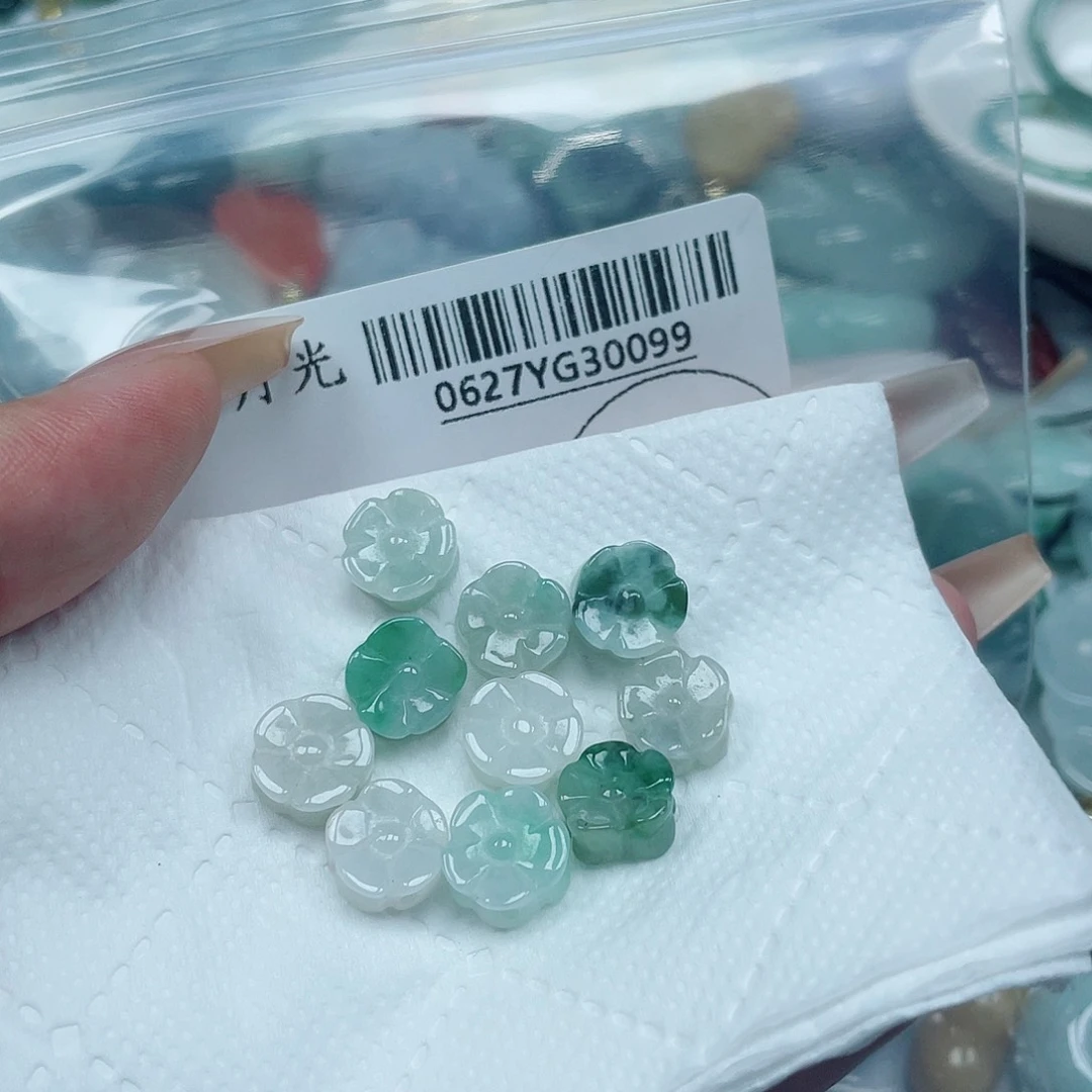 翡翠未镶嵌吊坠(不含链)多样性