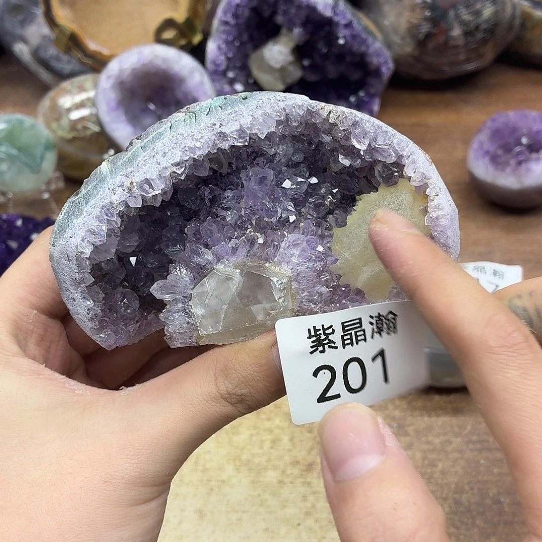 水晶未镶嵌大型摆件（非配饰）