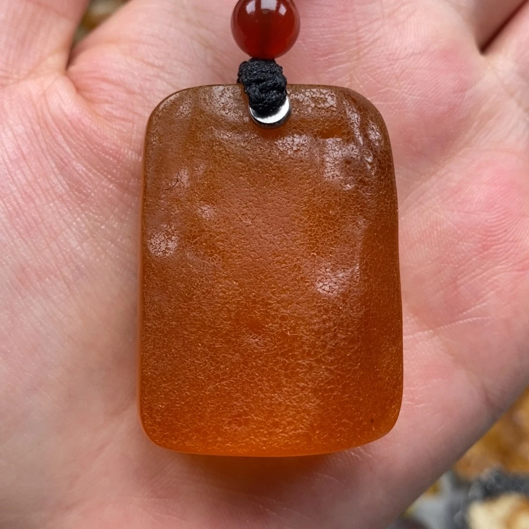 未镶嵌琥珀珠宝奇石